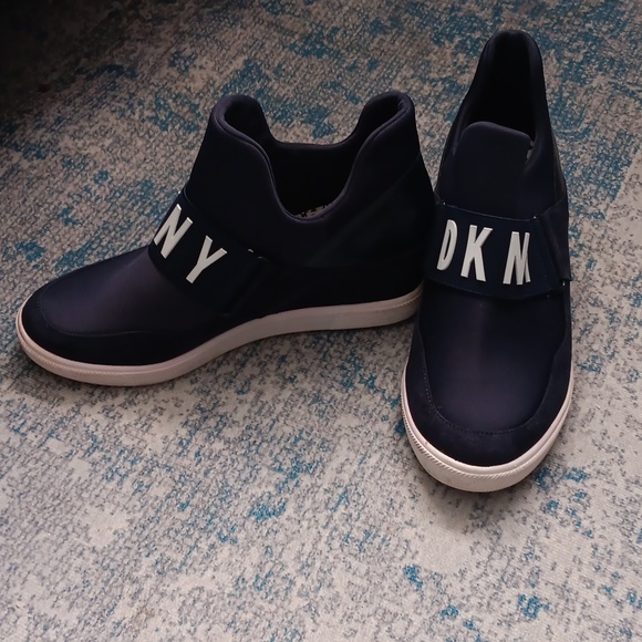 DKNY platform sneakers - Picture 2 of 9